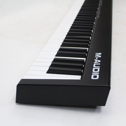 426)【美品】M-AUDIO KEYSTATION88 MK3 キーボード MIDI セミウェイト 88鍵 USB 鍵盤楽器