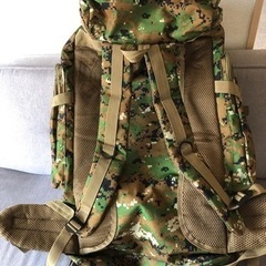 カモフラ柄タクティカルリュック　70ℓ   登山・キャンプにもの画像