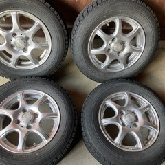 車のパーツ タイヤ、ホイール