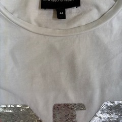 EMPORIO ARMANI エンポリオアルマーニ　レディーススパンコール半袖Tシャツの画像