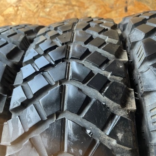 バリ山　YOKOHAMA ヨコハマ　GEOLANDAR M/T＋　185/85R16 105/103L LT 夏タイヤ　2016年製　