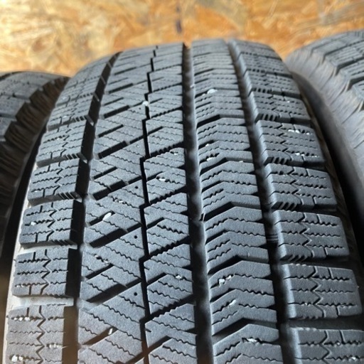 極上タイヤ　BRIDGESTONE ブリヂストン　ブリジストン　VRX2 195/65R15 スタッドレス　タイヤ　2019年製　15