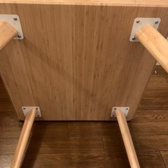 バンブー素材のダイニングテーブルの画像