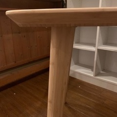 バンブー素材のダイニングテーブルの画像