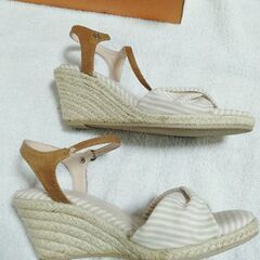 サンダル 白✕ベージュ LLサイズ Asbeeの画像