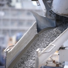 【建設業/虎ノ門・三田・新宿】コンクリート打設作業／社員準社員募集です。の画像