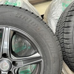 車のパーツ タイヤ、ホイールの画像