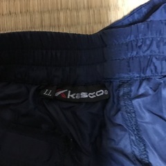 ナイロン100%のズボンL Lサイズ未使用の画像