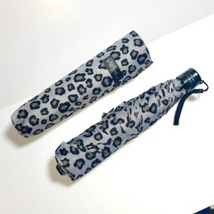 【新品】折りたたみ雨傘　ヒョウ柄の画像