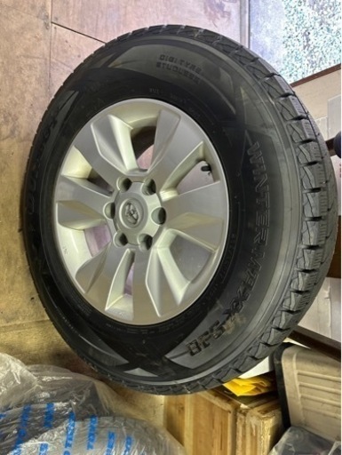 新品✴︎ランクル、ハイエース用タイヤ、TOYOTA純正ホイール付き