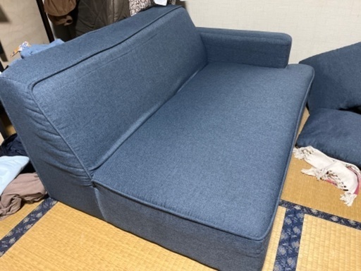 3人がけソファー。オットマン付き取引中