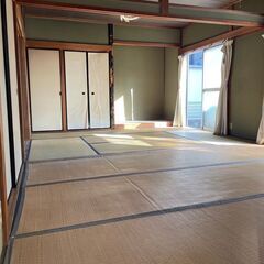 （契約者さん、決まりました！）【好立地！！掘り出し物件】滋賀県長浜市南高田町・長浜市のほぼ中心地！買い物も飲食店へも、市役所へも小中学へも徒歩圏内。ペットOK！DIY可能、民泊、社宅、事務所・店舗OK。使用用途はご相談ください！駐車場付き、2階建て一軒家！！ （売却要相談） - 賃貸（マンション/一戸建て）