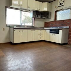 （契約者さん、決まりました！）【好立地！！掘り出し物件】滋賀県長浜市南高田町・長浜市のほぼ中心地！買い物も飲食店へも、市役所へも小中学へも徒歩圏内。ペットOK！DIY可能、民泊、社宅、事務所・店舗OK。使用用途はご相談ください！駐車場付き、2階建て一軒家！！ （売却要相談） − 滋賀県