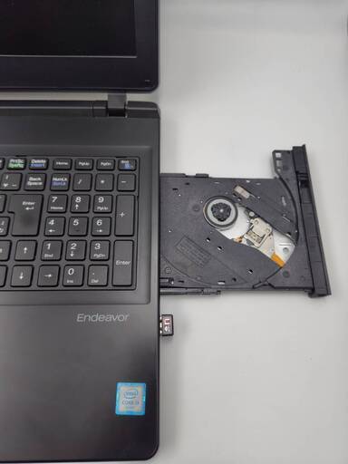 EPSON　第6世代Core i3搭載 メモリ8G　SSD128G　CD/DVD読み書き Wifi対応　大画面15.6インチ　テンキー