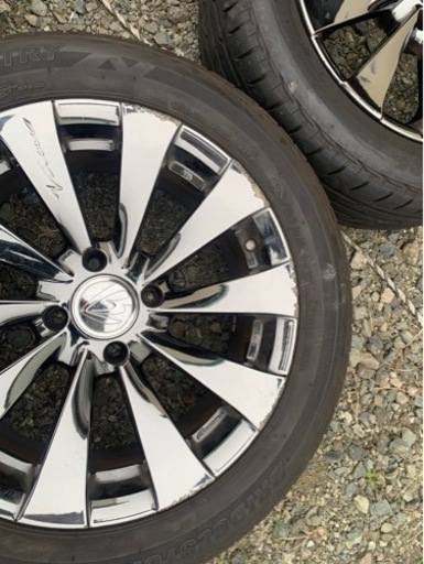 車のパーツ タイヤ、ホイール