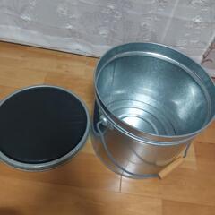 ペール缶スツール　収納缶スツール　バケツ型収納の画像