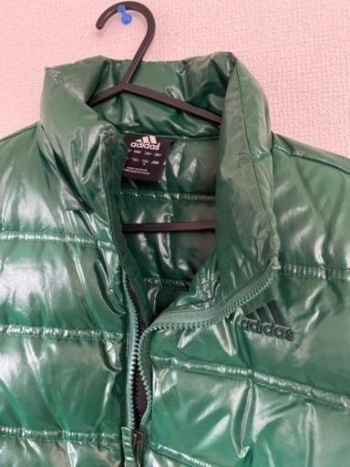 ダウンジャケット（緑）（adidas）【値下げ交渉可】 表記はSサイズなんですけど170㎝の方でも余裕あるサイズです！