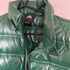 ダウンジャケット（緑）（adidas）【値下げ交渉可】 表記はSサイズなんですけど170㎝の方でも余裕あるサイズです！の画像