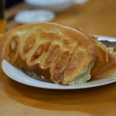 餃子一緒に食べましょう♪
