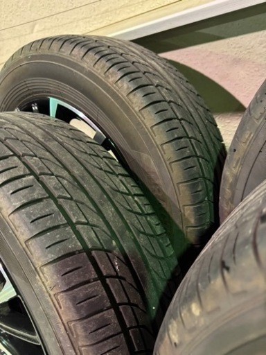 車のパーツ タイヤ、ホイール