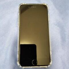 iPhone8本体、充電器、スマホケースの画像