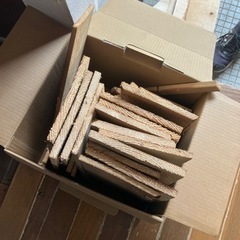 廃材　薪などに　野地板　木材