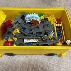 玩具　ケース付きブロックの画像