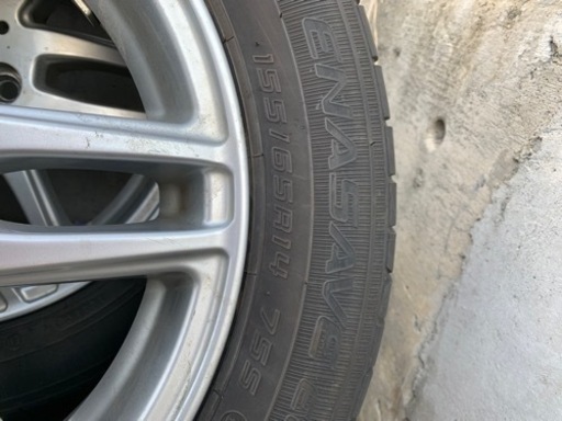 車のパーツ タイヤ、ホイール