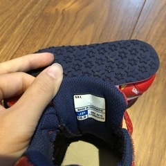 カープ　靴の画像