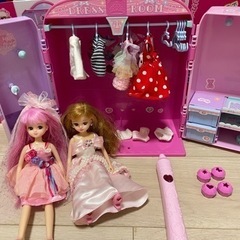 キラチェンリカちゃんとドレスルームセットの画像