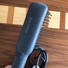 【美品】サロニア　ストレートヒートブラシ（スリム/グレー）の画像