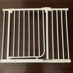 ベビーゲート　【予約済み】子供用品 ベビー用品 安全、保護グッズ