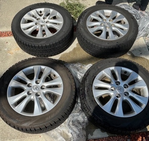 ピレリ　アシンメトリコ スタッドレスタイヤ4本セット　トヨタ純正ホイール