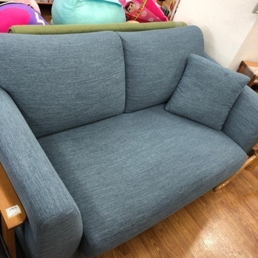 2人掛けソファー売ります‼︎