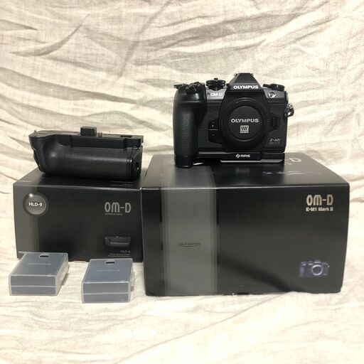 （アクセサリたくさん）OM-D E-M1 mark iii　バッテリーグリップ\u0026予備バッテリー\u0026RRSプレート付き