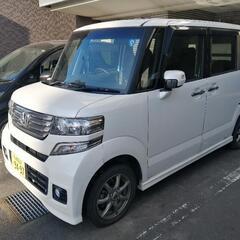 ホンダ　NBOX カスタム 4WD 白