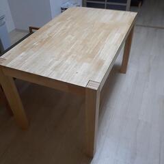 IKEAダイニングテーブル