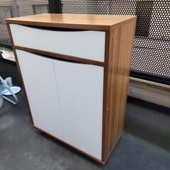 美品  収納たな 家具 オフィス用家具 机