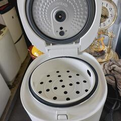 ヤマダマイコンジャー炊飯器　YRC-M05H1　2021年製の画像