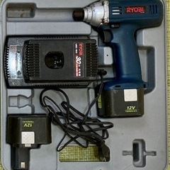 充電インパクトドライバー　リョービ　ＢＩＤー１２１１　スペアバッ...