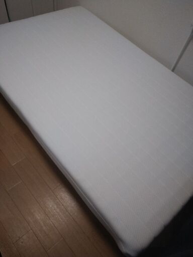 【再値下げ】ニトリ脚付きマットレスセミダブル　3ヶ月のみ使用　美品