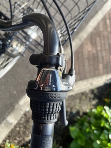 (お値下げ致しました)中古 ２６インチ軽快自転車 オートライト ６段変速付き (状態良好)