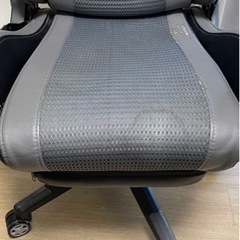 ゲーミングチェアの画像