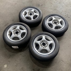車のパーツ タイヤ、ホイール