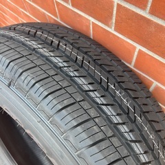 ブリヂストン DUELER H/T 685 255/70R18 113T ジープラングラーブタイヤの画像