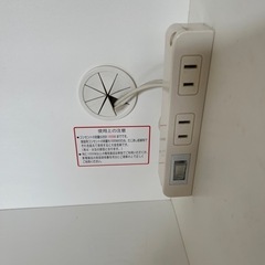 【無料】食器棚（ニトリ）の画像