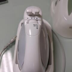 【値下げしました】家電 生活家電 アイロンを販売してますの画像