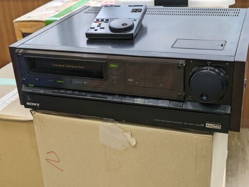ソニーベータマックスビデオデッキEDV-9000 マルチリモコン付き　通電のみ確認現状渡し　ED マルチリモコン付き　通電のみ確認現状渡し　ベータ方式最高峰機種