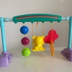 新生児から遊べるベビージムの画像