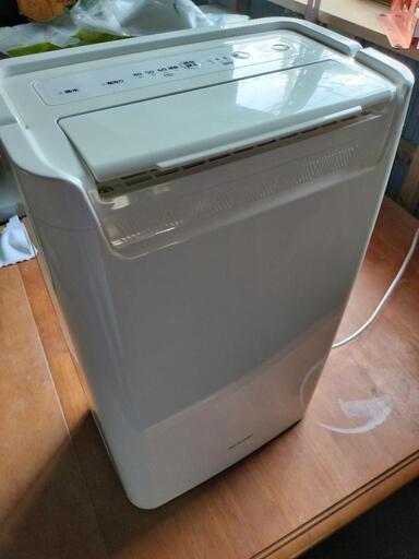 アイリスオーヤマ　衣類乾燥除湿機　DCE-6515　（ジャンク品）